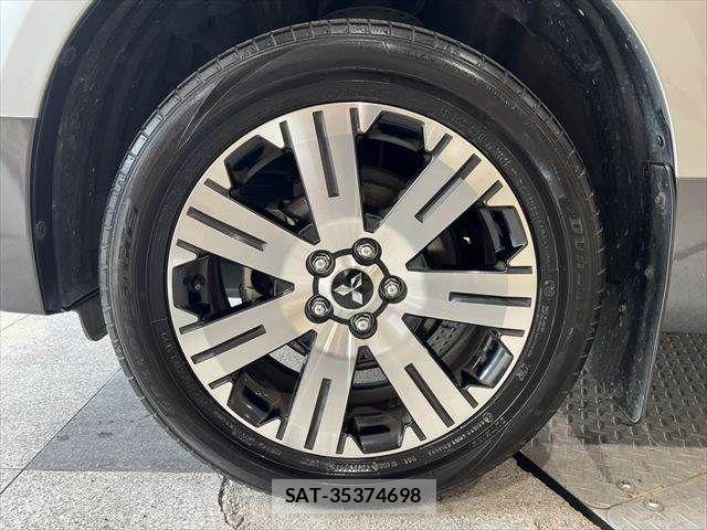 Mitsubishi DELICA 2019-02 7058301-13