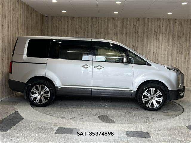 Mitsubishi DELICA 2019-02 7058301-16