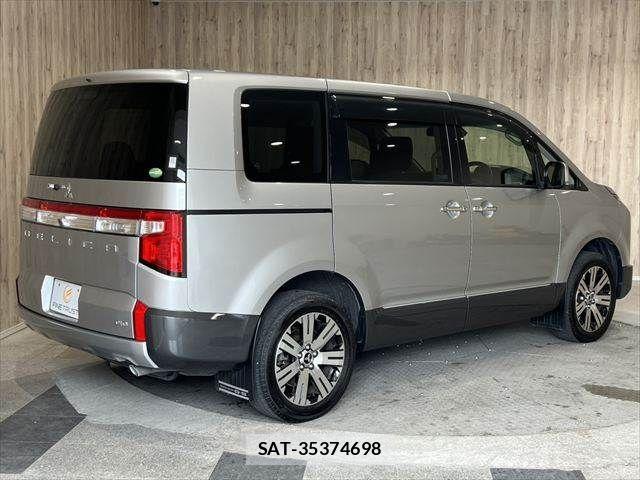 Mitsubishi DELICA 2019-02 7058301-17