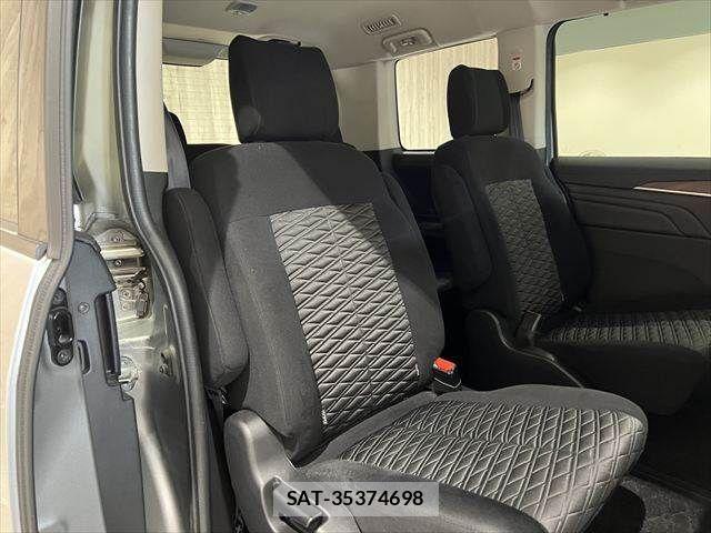 Mitsubishi DELICA 2019-02 7058301-7