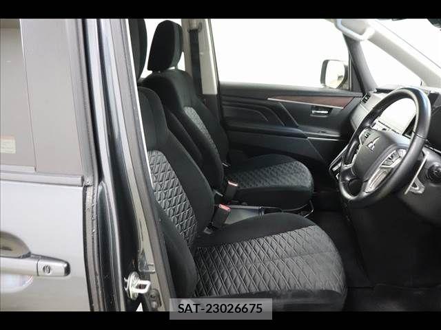 Mitsubishi DELICA 2022-03 7058280-10