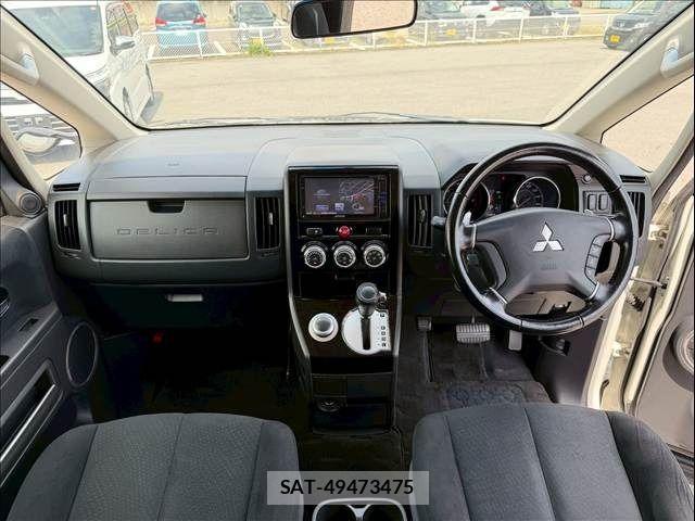 Mitsubishi DELICA 2016-03 7217514-1