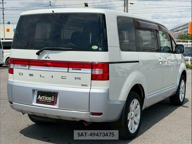 Mitsubishi DELICA 2016-03 7217514-4