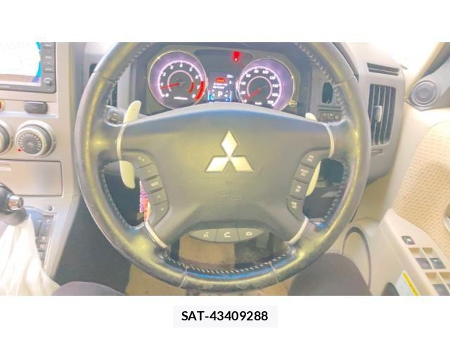 Mitsubishi DELICA 2009-11 7217490-10