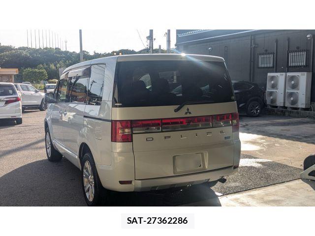 Mitsubishi DELICA 2014-07 7217502-3