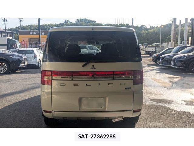 Mitsubishi DELICA 2014-07 7217502-4