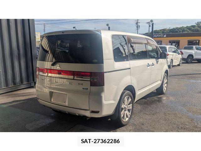 Mitsubishi DELICA 2014-07 7217502-5