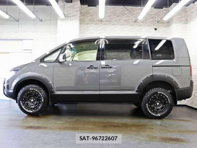 Mitsubishi DELICA 2014-08 7217503-12