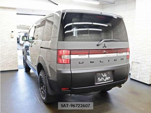 Mitsubishi DELICA 2014-08 7217503-15