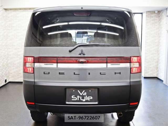 Mitsubishi DELICA 2014-08 7217503-16