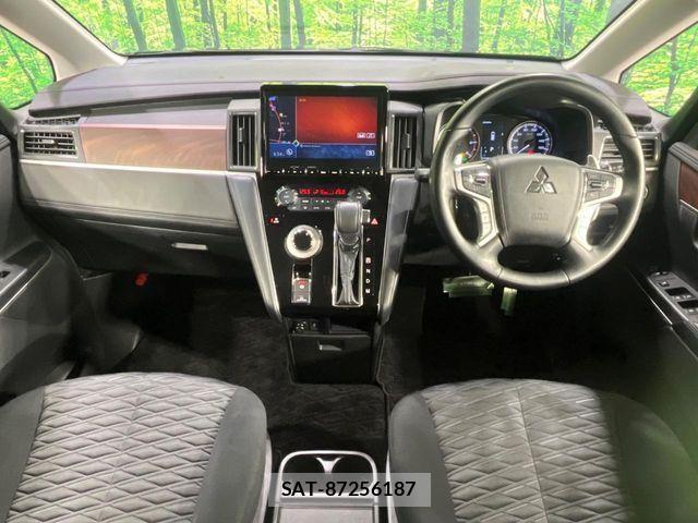 Mitsubishi DELICA 2023-04 7217553-1