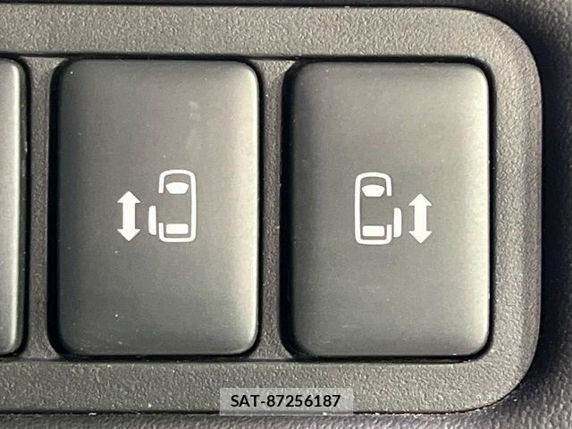 Mitsubishi DELICA 2023-04 7217553-6