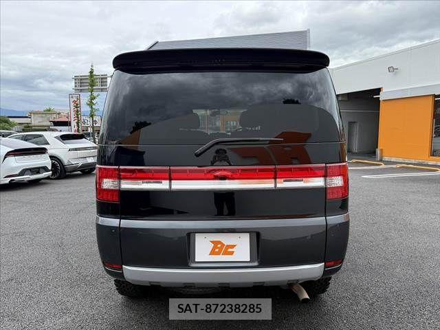 Mitsubishi DELICA 2008-09 7217487-13
