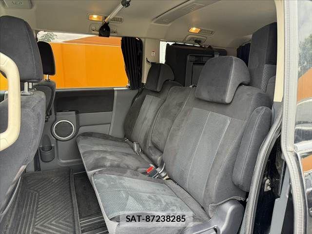 Mitsubishi DELICA 2008-09 7217487-17