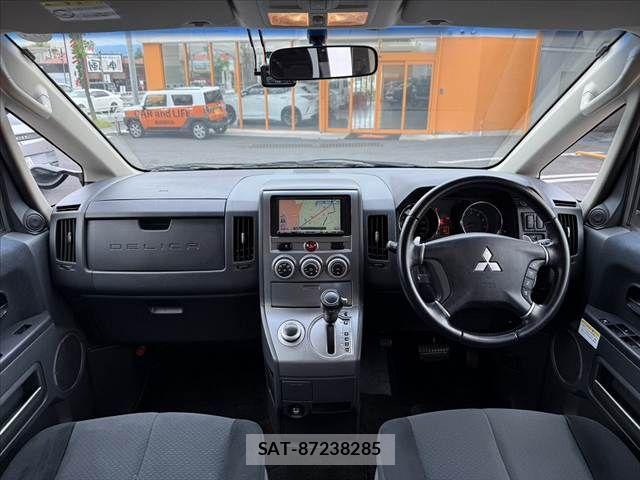 Mitsubishi DELICA 2008-09 7217487-1