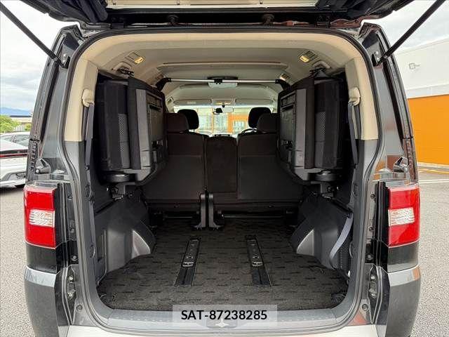 Mitsubishi DELICA 2008-09 7217487-19