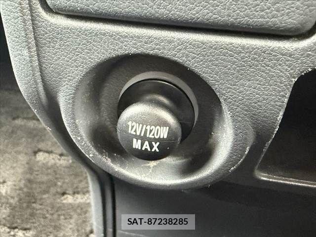 Mitsubishi DELICA 2008-09 7217487-23