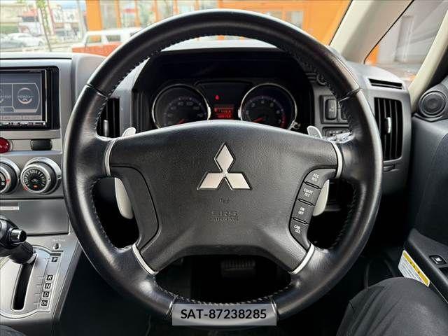 Mitsubishi DELICA 2008-09 7217487-25