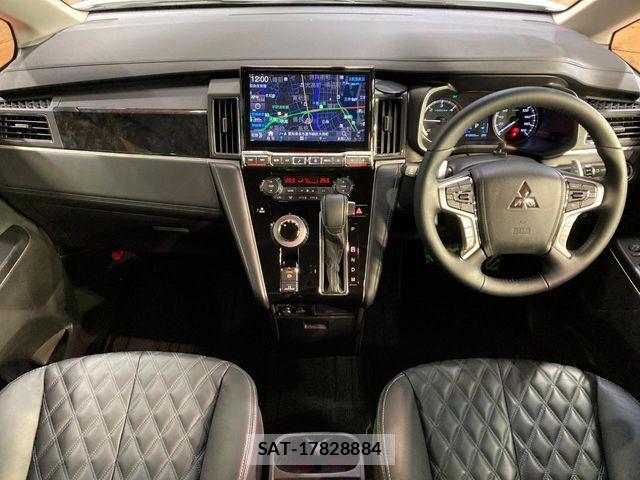 Mitsubishi DELICA 2025-02 7217598-1