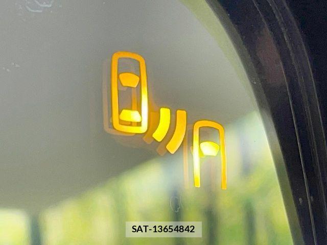 Mitsubishi DELICA 2024-09 7217594-5