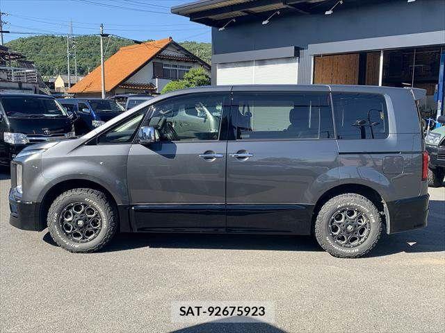 Mitsubishi DELICA 2019-02 7217519-21