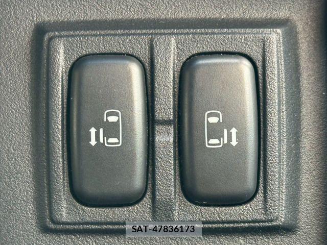 Mitsubishi DELICA 2010-02 7217494-11