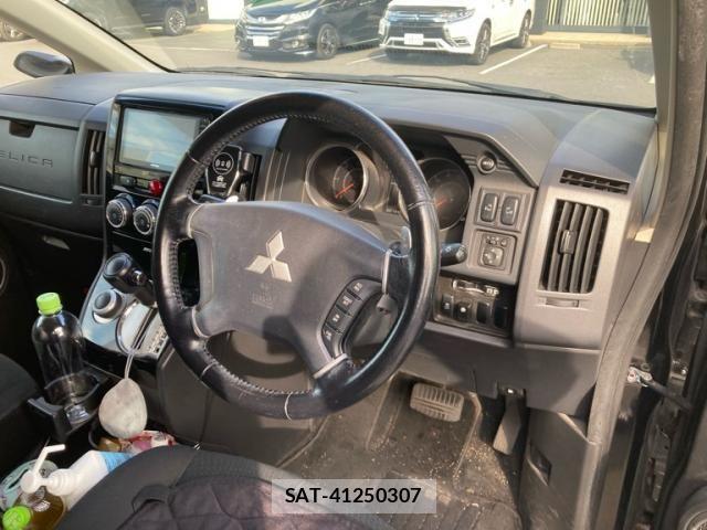 Mitsubishi DELICA 2016-03 7217515-6