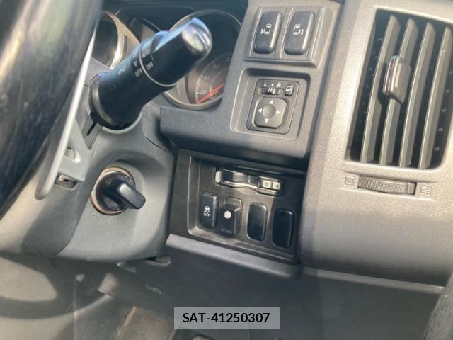 Mitsubishi DELICA 2016-03 7217515-7