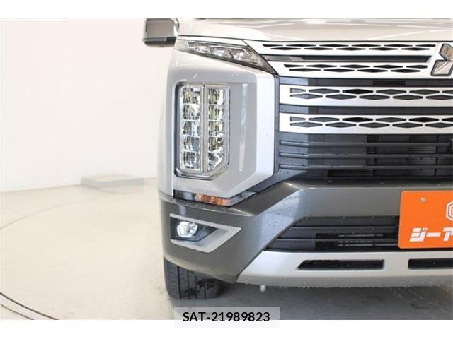 Mitsubishi DELICA 2019-03 7217527-15