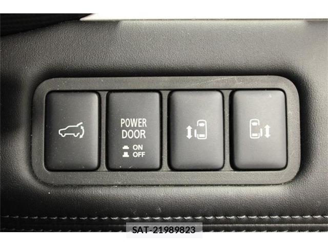 Mitsubishi DELICA 2019-03 7217527-4