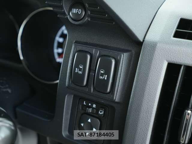 Mitsubishi DELICA 2011-06 7217489-12