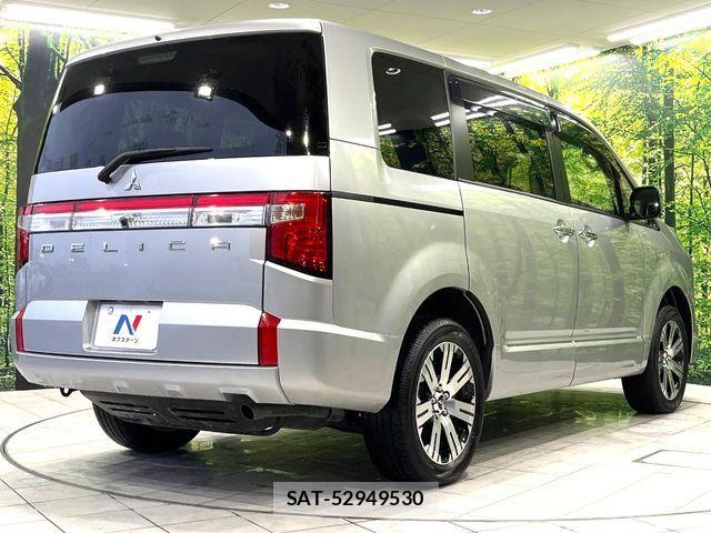 Mitsubishi DELICA 2024-09 7217591-17
