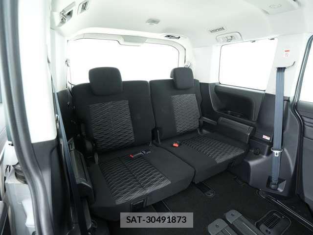 Mitsubishi DELICA 2022-09 7217548-8