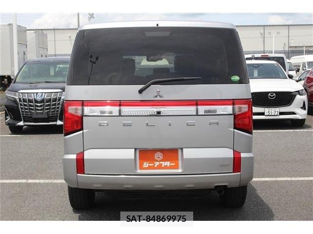 Mitsubishi DELICA 2019-04 7217532-10
