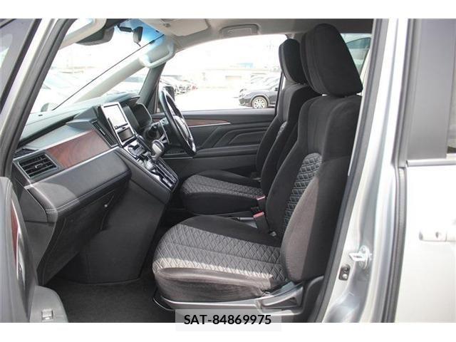 Mitsubishi DELICA 2019-04 7217532-25