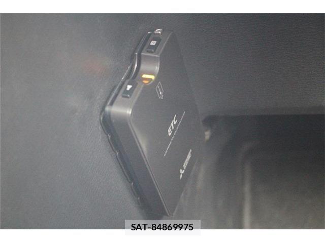 Mitsubishi DELICA 2019-04 7217532-3