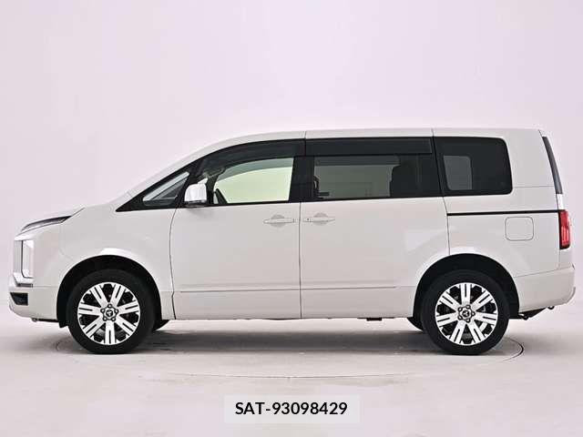 Mitsubishi DELICA 2021-09 7217540-2