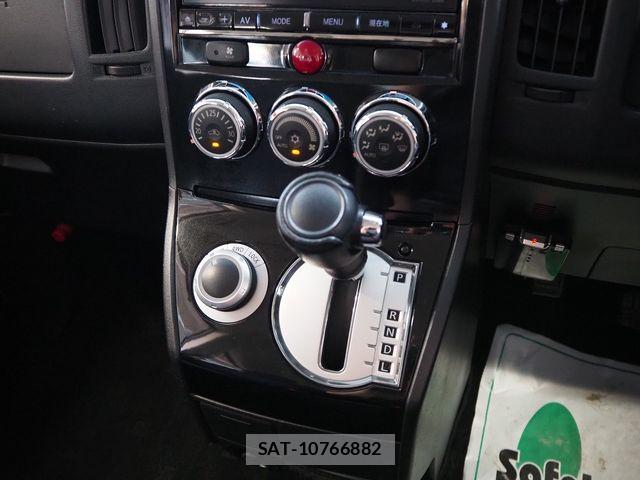 Mitsubishi DELICA 2015-02 7217505-13