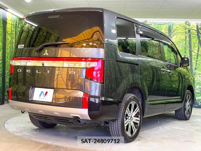 Mitsubishi DELICA 2024-09 7217586-17