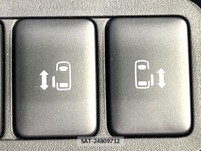 Mitsubishi DELICA 2024-09 7217586-4