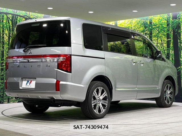 Mitsubishi DELICA 2024-09 7217590-18