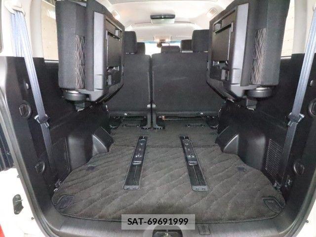 Mitsubishi DELICA 2019-05 7217533-12