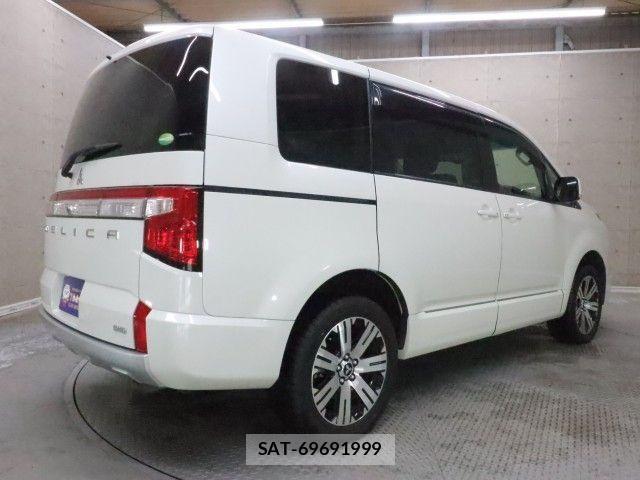 Mitsubishi DELICA 2019-05 7217533-1