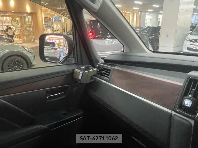 Mitsubishi DELICA 2019-07 7217534-17