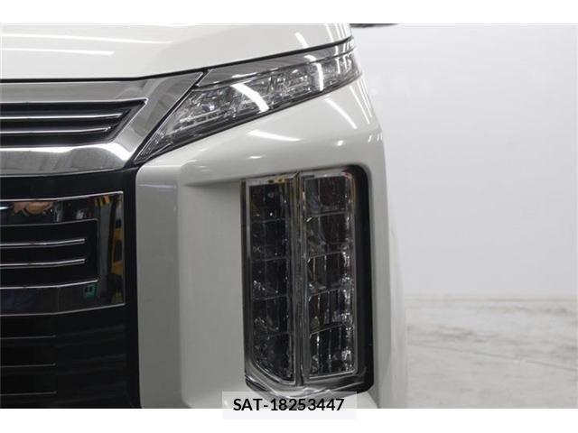 Mitsubishi DELICA 2019-03 7217530-14