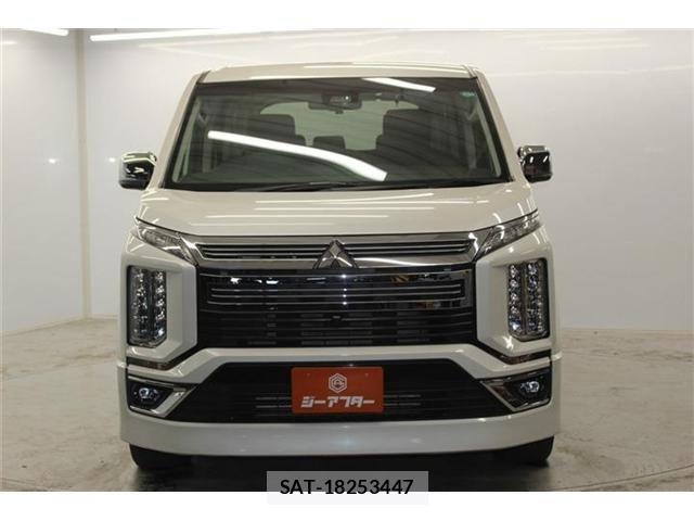 Mitsubishi DELICA 2019-03 7217530-1