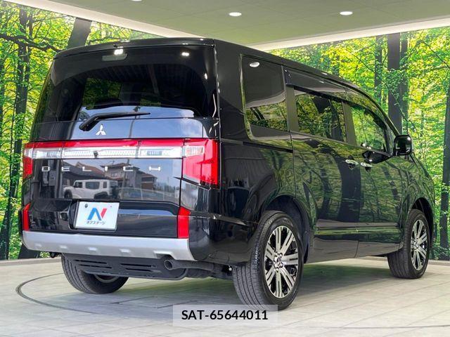 Mitsubishi DELICA 2024-08 7217573-17
