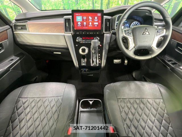 Mitsubishi DELICA 2024-09 7217587-1