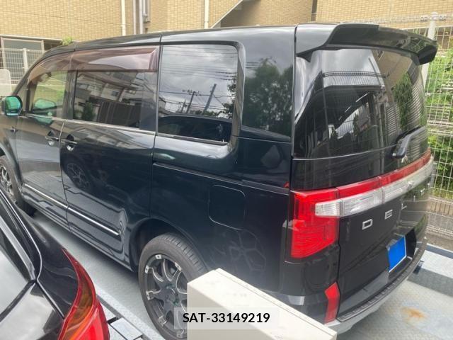 Mitsubishi DELICA 2019-03 7217529-2