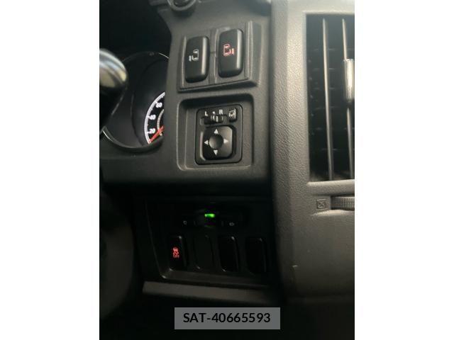 Mitsubishi DELICA 2015-05 7217508-13